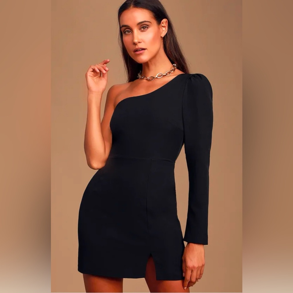 Brand new with tags Elegant Black One-Shoulder Dress